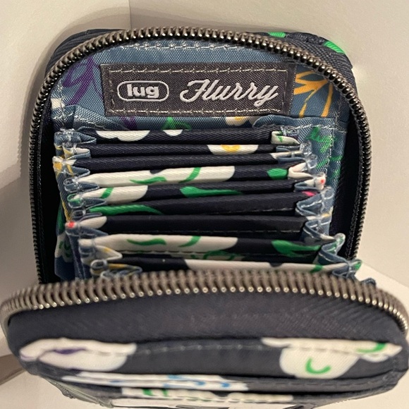 NWOT LUG FLURRY - BRIGHT FLORAL - Picture 3 of 3